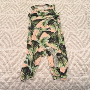 Posh Peanut Green Leaf Baby Outfit